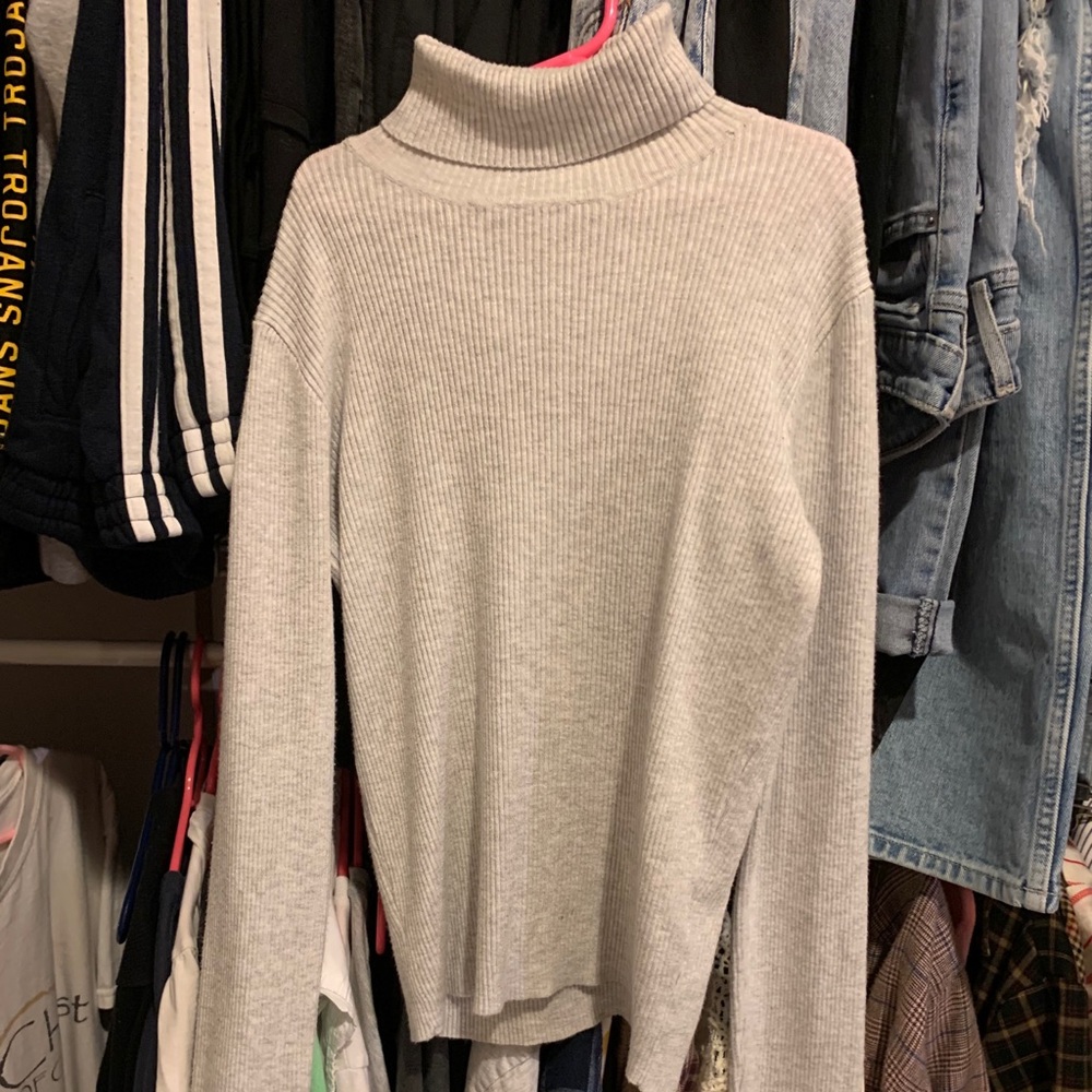 Light gray Brandy Melville Turtleneck!